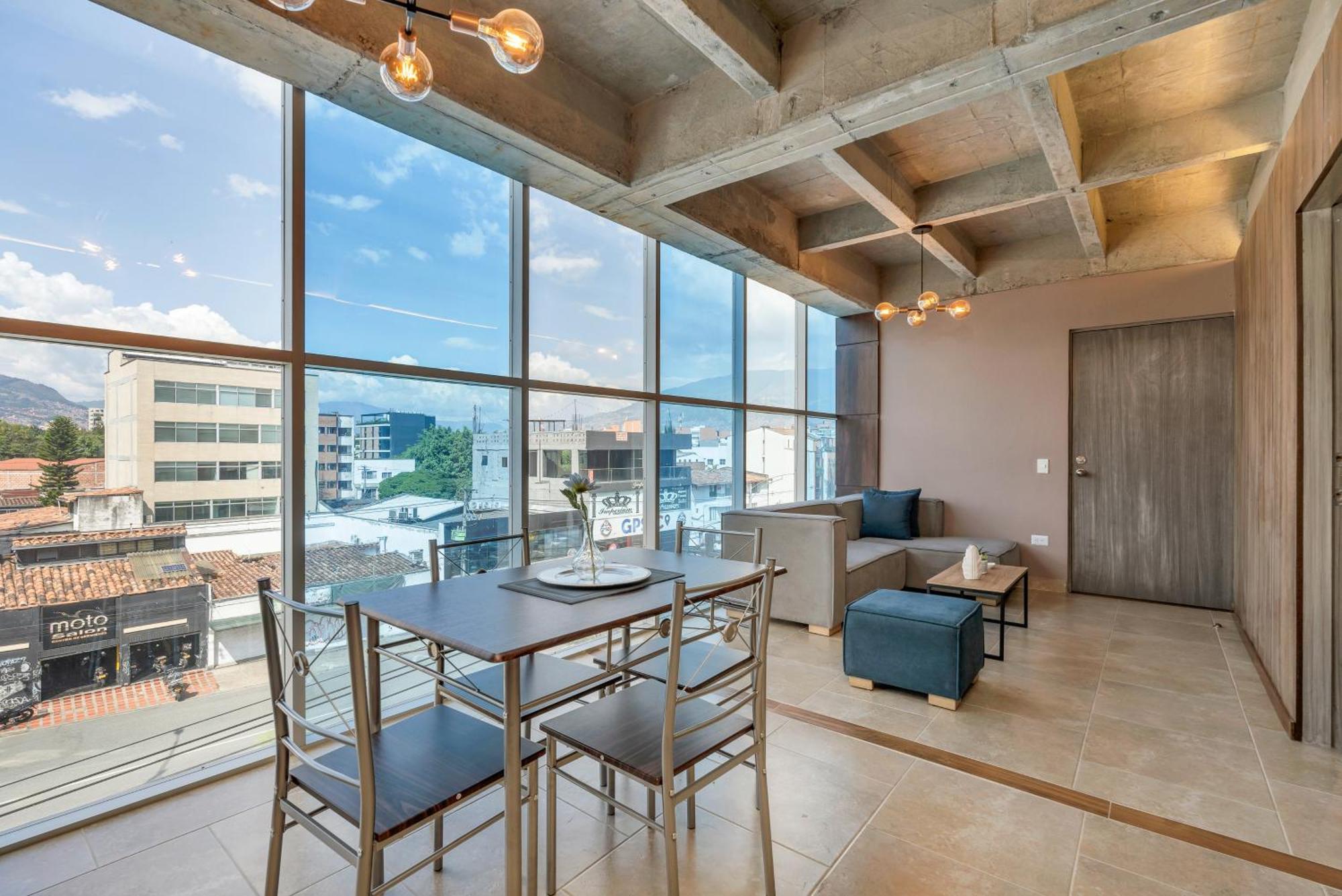 The H Hub By Housy Host * Medellín
